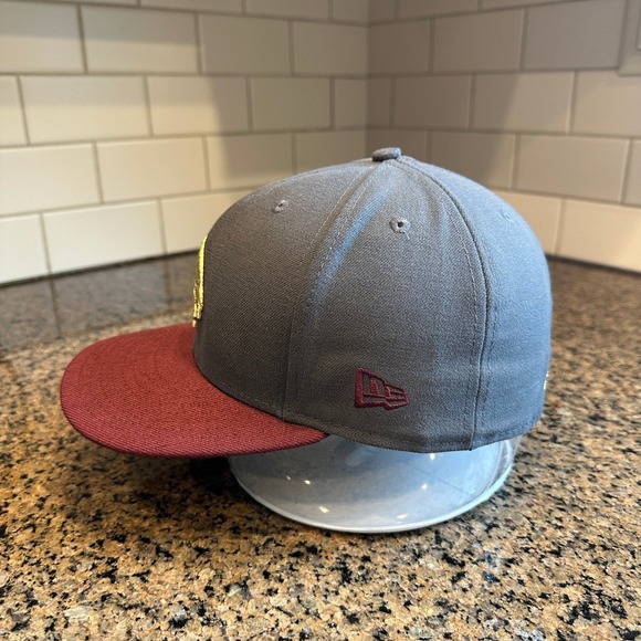 Texas State Hat New Era 59FIFTY Men's 7 1/2 Gray Maroon Fitted Bobcat - Picture 4 of 8